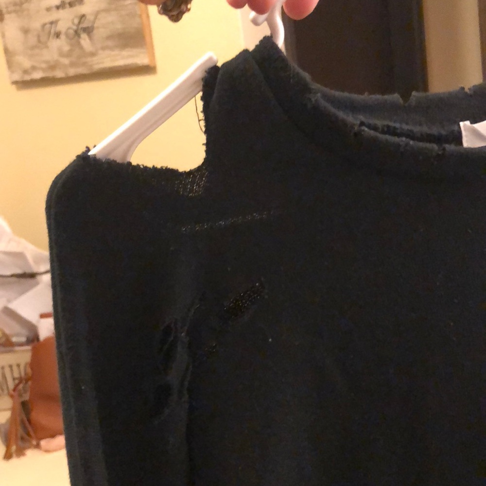 Distressed pullover - Picture 2 of 3